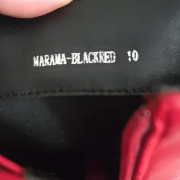 Elegant Two-Tone Heeled Boots - Picture 2 of 6